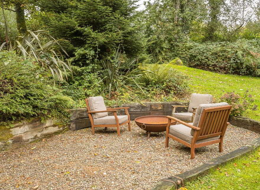 Blackberry Cottage, 5 Brookwood, Crosshaven Road, Carrigaline, P43VX62
