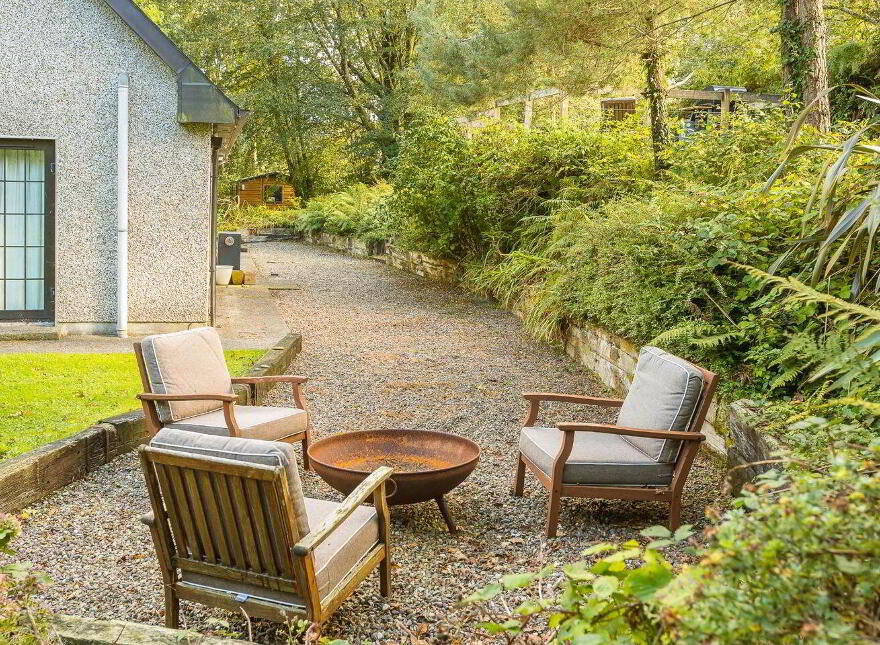 Blackberry Cottage, 5 Brookwood, Crosshaven Road, Carrigaline, P43VX62
