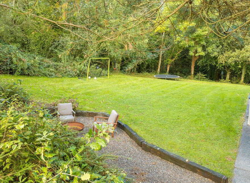 Blackberry Cottage, 5 Brookwood, Crosshaven Road, Carrigaline, P43VX62