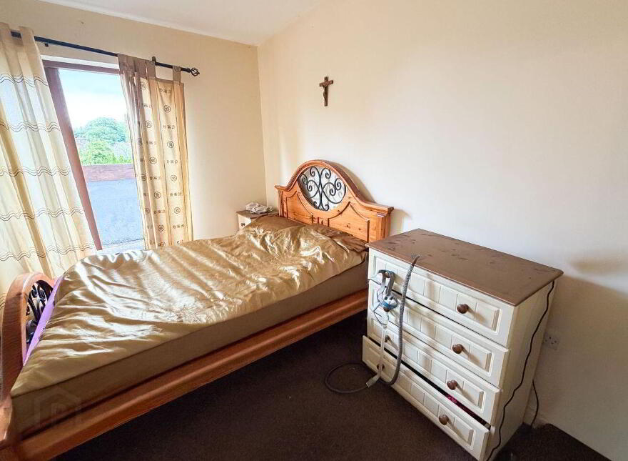 4 Maryville, Bank Place, Cashel, E25CX84