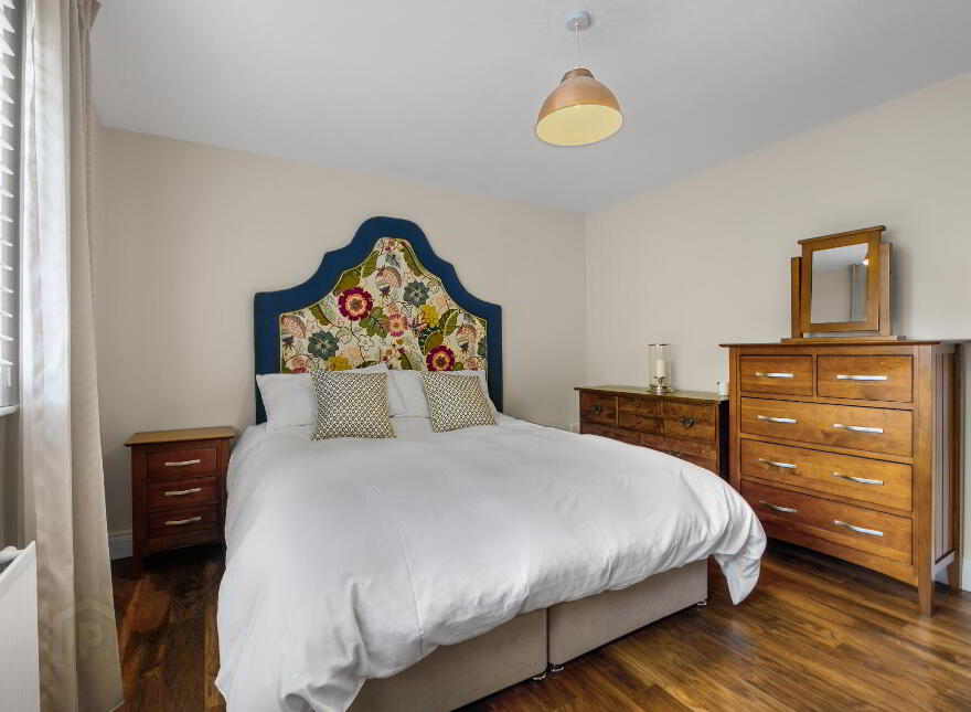 123 Malone Road, Belfast, BT9 6SP