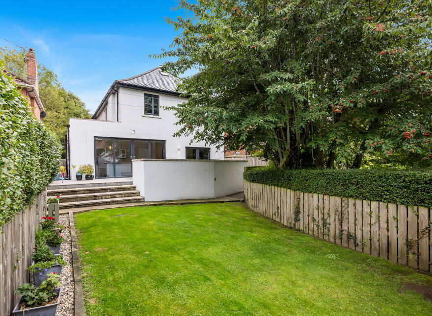 123 Malone Road, Belfast, BT9 6SP