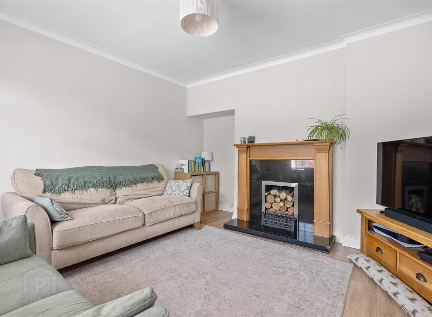 6 William Street, Crossgar, BT30 9EF