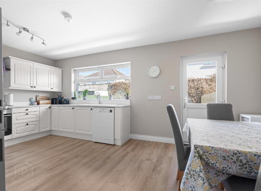 6 William Street, Crossgar, BT30 9EF