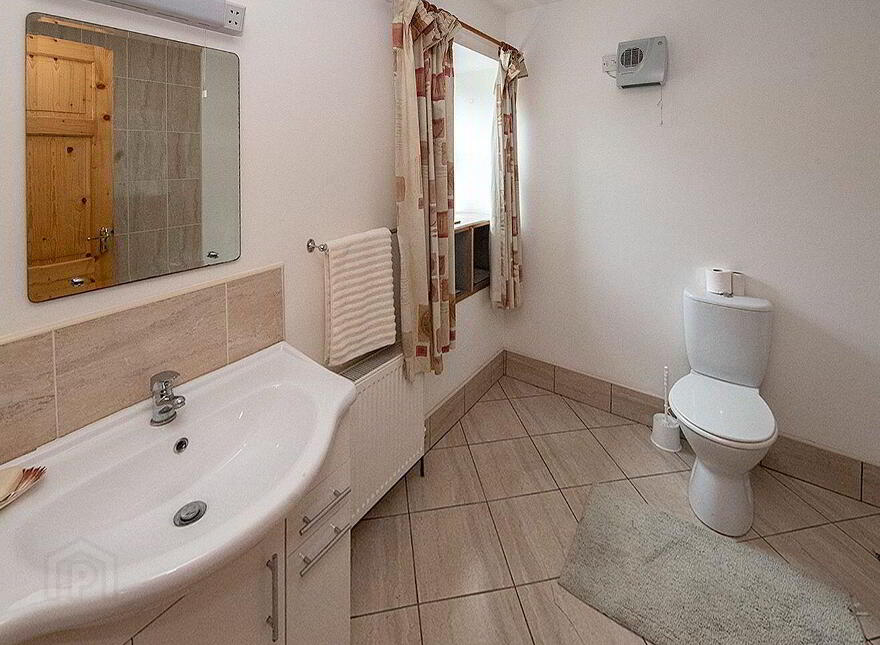 East Main Street, Lismore, P51TC98