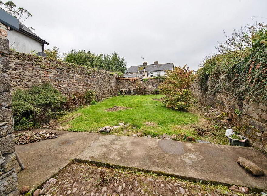 East Main Street, Lismore, P51TC98