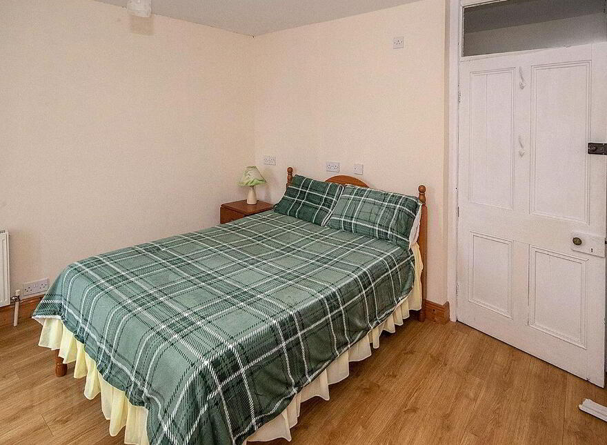 East Main Street, Lismore, P51TC98