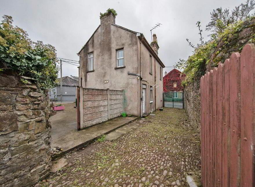 East Main Street, Lismore, P51TC98