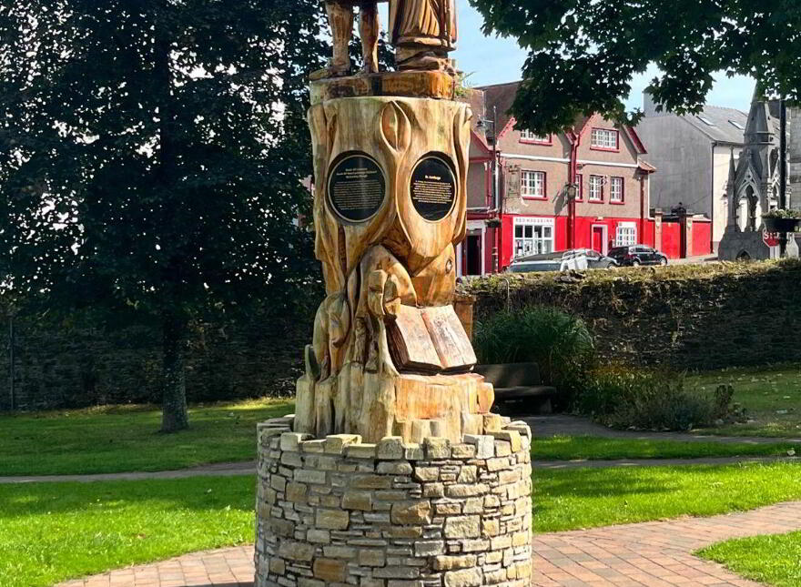 East Main Street, Lismore, P51TC98