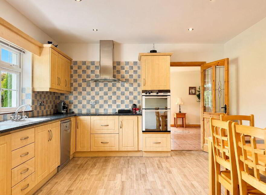 Curraghboy Village, Curraghboy
