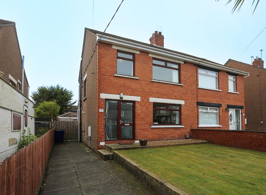 9 Silverstream Avenue, Bangor, BT20 3LP photo