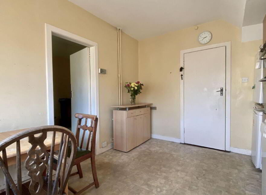 24 Lissadel Avenue, Drimnagh, D12YD43