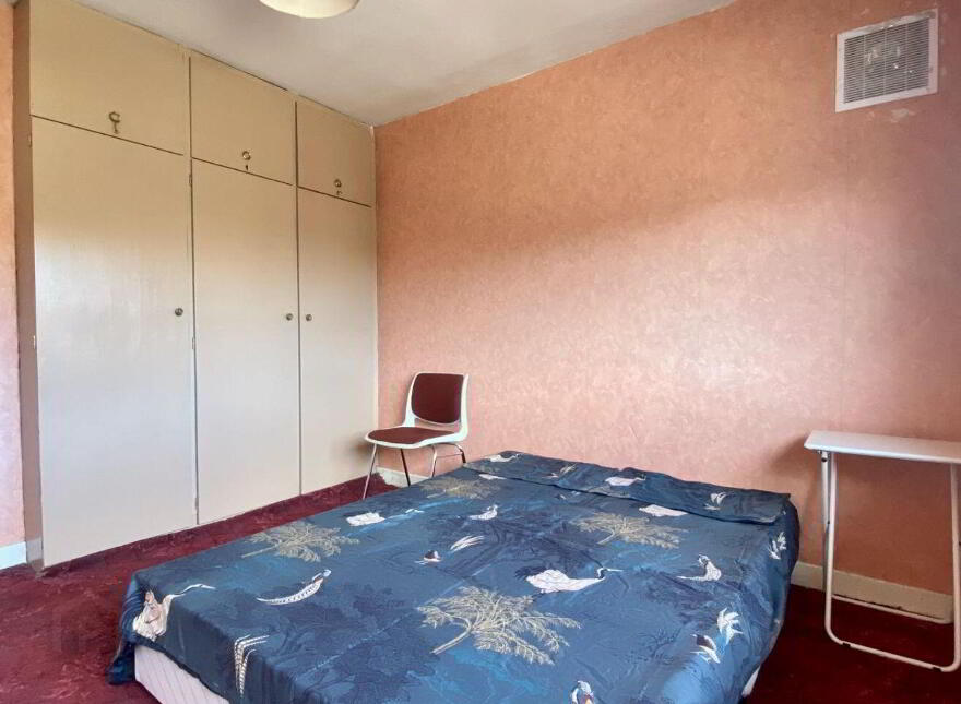 24 Lissadel Avenue, Drimnagh, D12YD43
