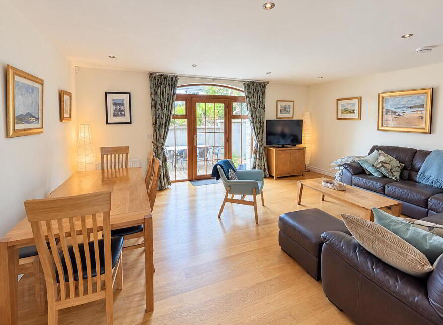 2 Gortaclee Court, Cushendall, Ballymena, BT44 0TL