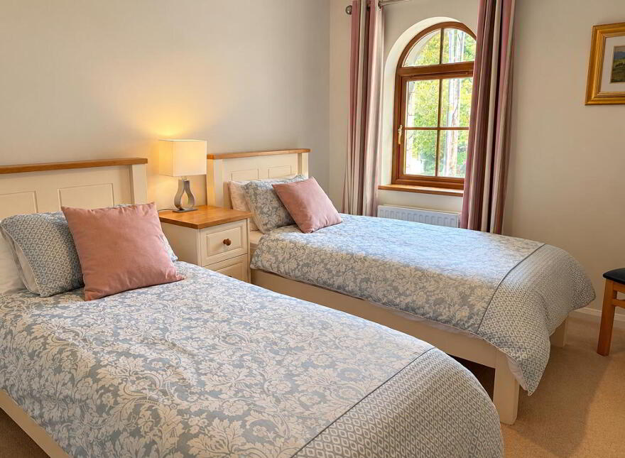 2 Gortaclee Court, Cushendall, Ballymena, BT44 0TL