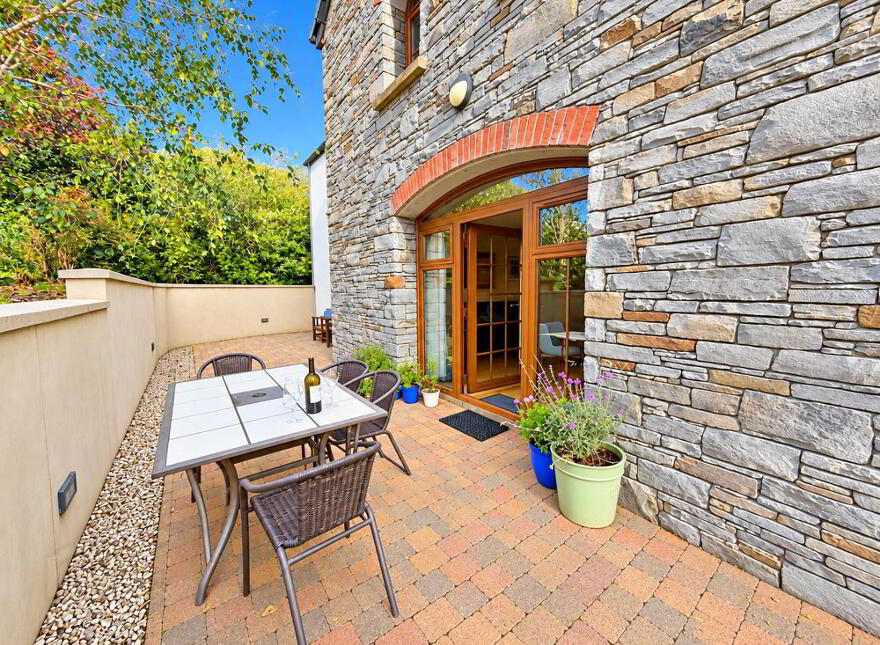 2 Gortaclee Court, Cushendall, Ballymena, BT44 0TL