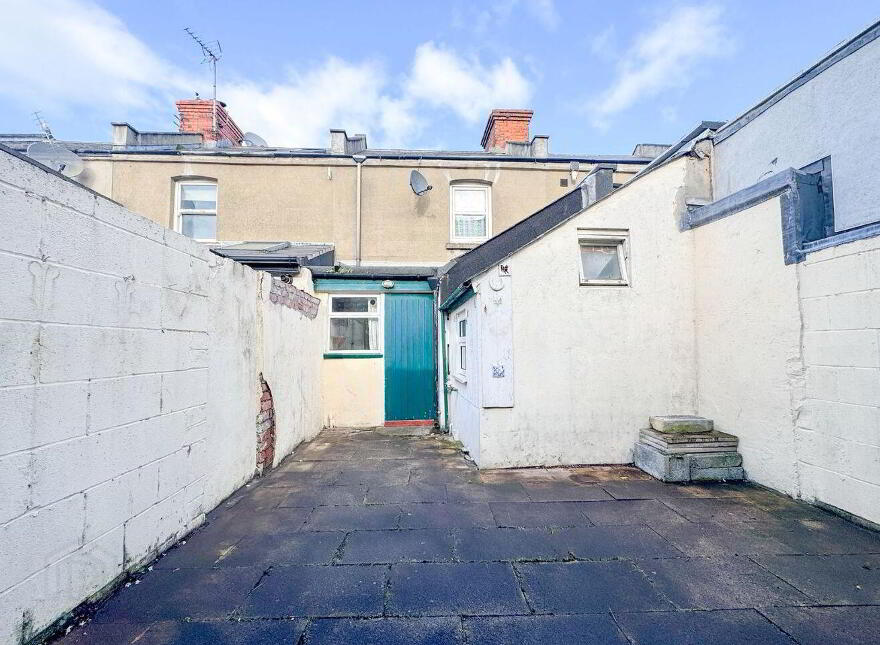 4 Synnott Terrace, Clarence Street, Dún Laoghaire, Dun Laoghaire, A96HY23