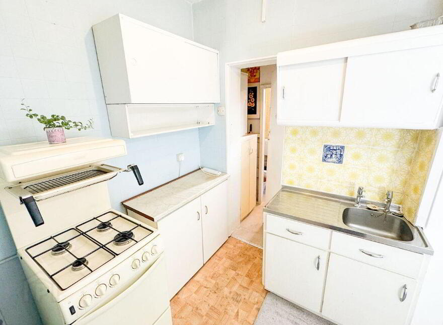 4 Synnott Terrace, Clarence Street, Dún Laoghaire, Dun Laoghaire, A96HY23