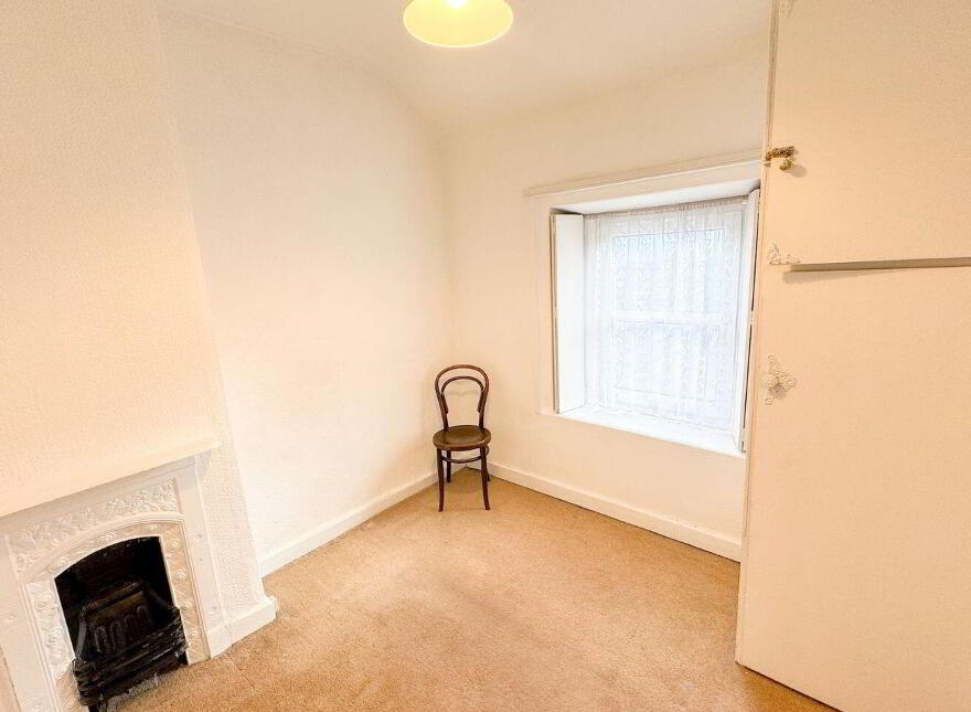 4 Synnott Terrace, Clarence Street, Dún Laoghaire, Dun Laoghaire, A96HY23