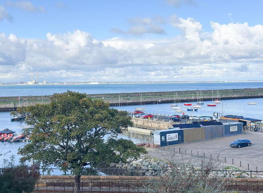 4 Synnott Terrace, Clarence Street, Dún Laoghaire, Dun Laoghaire, A96HY23