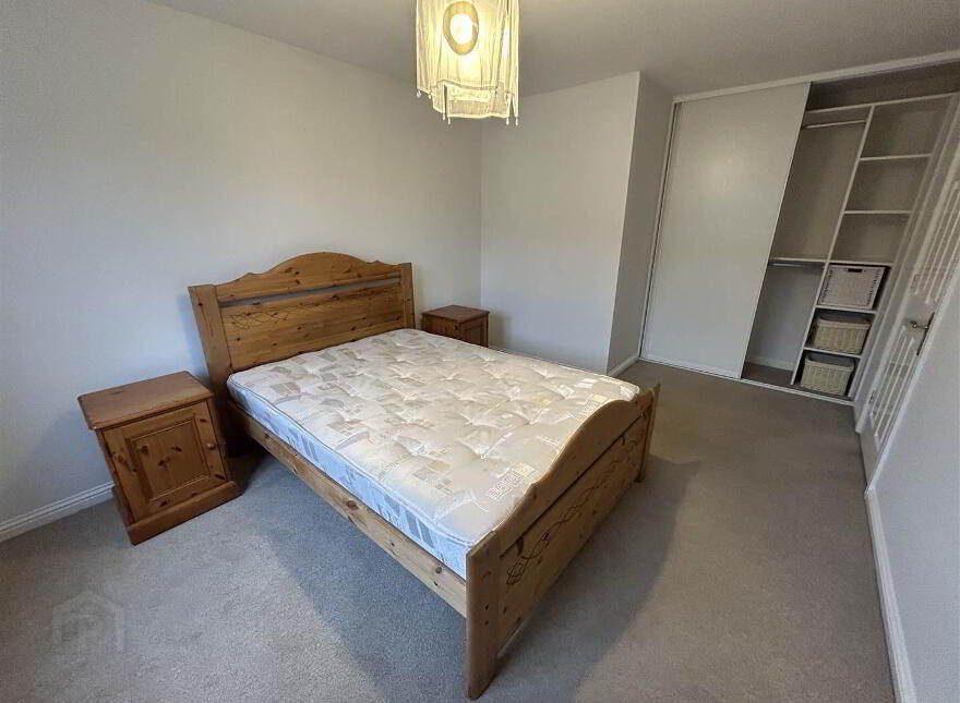 16 Castleview Cottage Gardens, Belfast, BT5 7FP