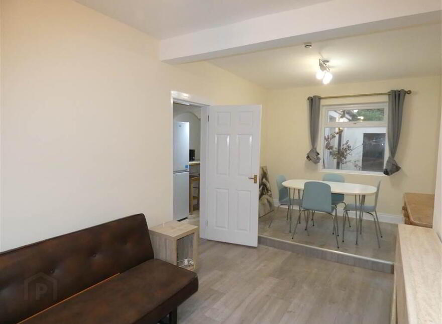 11 Strandburn Parade, Belfast, BT4 1LZ