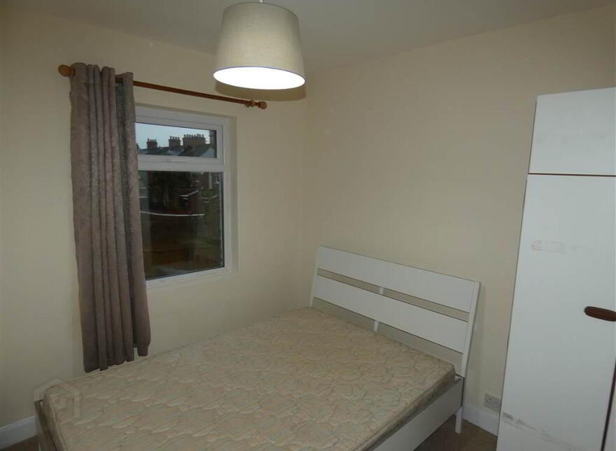 11 Strandburn Parade, Belfast, BT4 1LZ