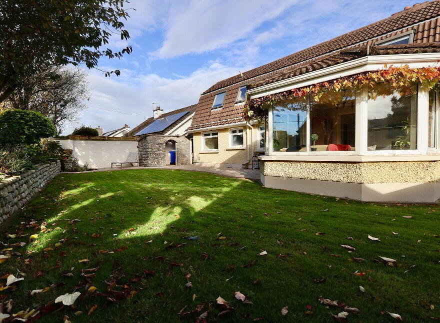 12 Retreat Heights, Athlone, N37PE80