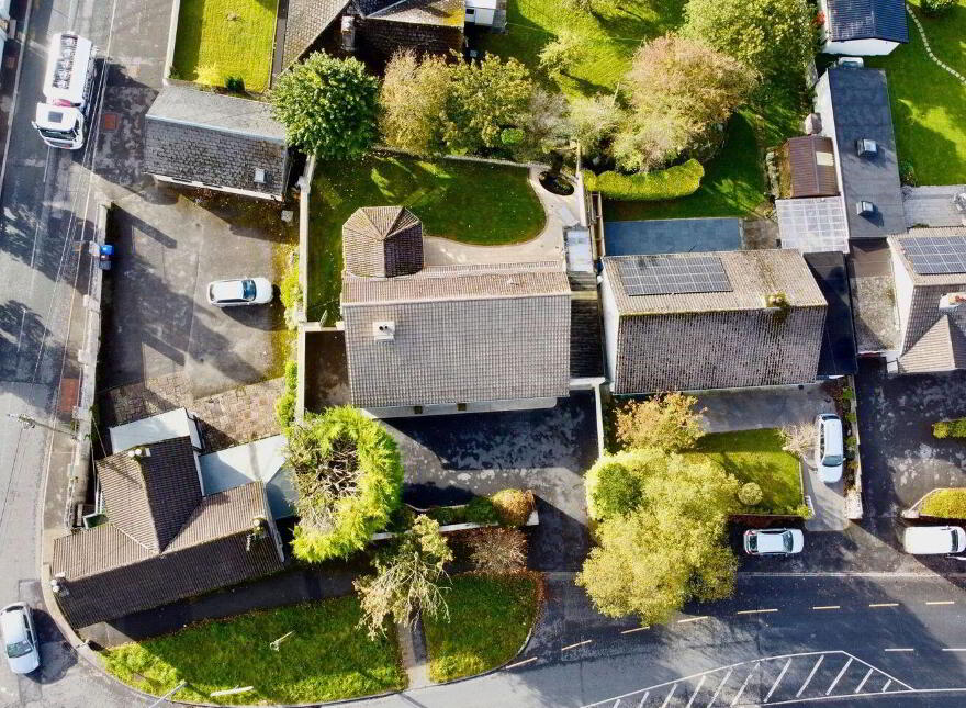 12 Retreat Heights, Athlone, N37PE80