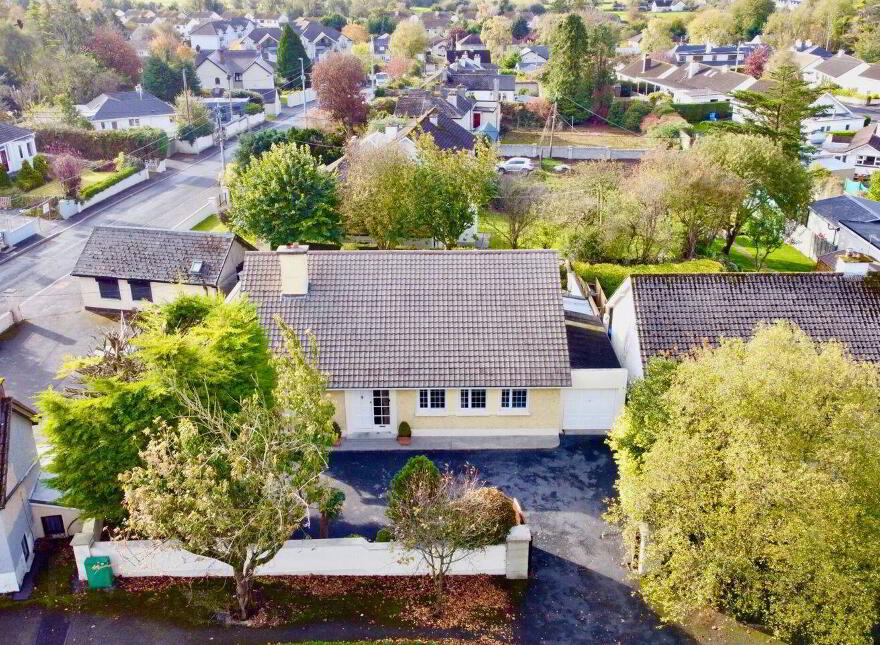 12 Retreat Heights, Athlone, N37PE80