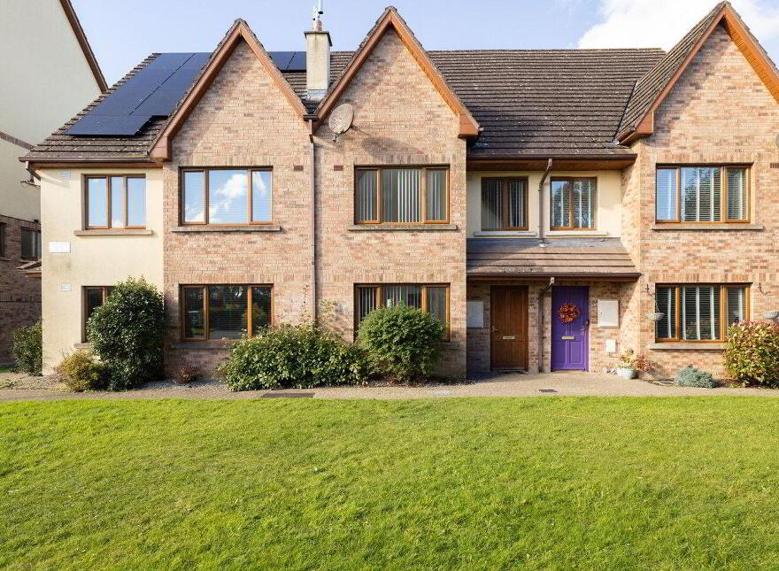 6 Hawthorn Bank, Royal Canal, Mullingar, N91ET2Y