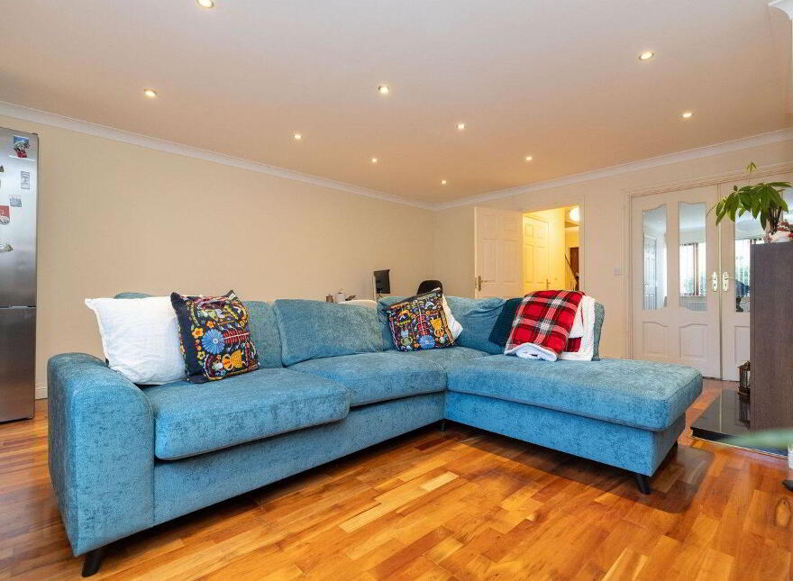 6 Hawthorn Bank, Royal Canal, Mullingar, N91ET2Y
