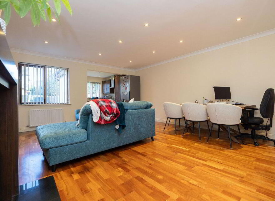 6 Hawthorn Bank, Royal Canal, Mullingar, N91ET2Y