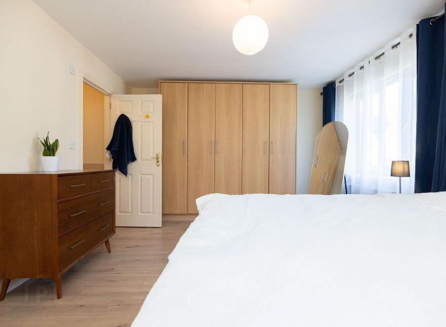 6 Hawthorn Bank, Royal Canal, Mullingar, N91ET2Y