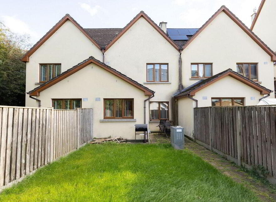 6 Hawthorn Bank, Royal Canal, Mullingar, N91ET2Y