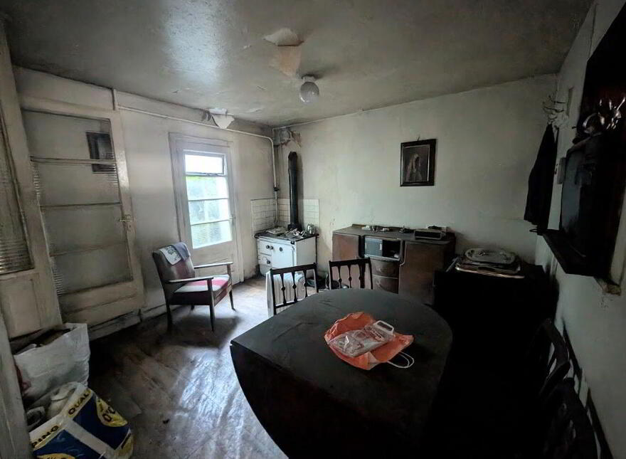 32 Pearse Street, Nenagh, E45VX33
