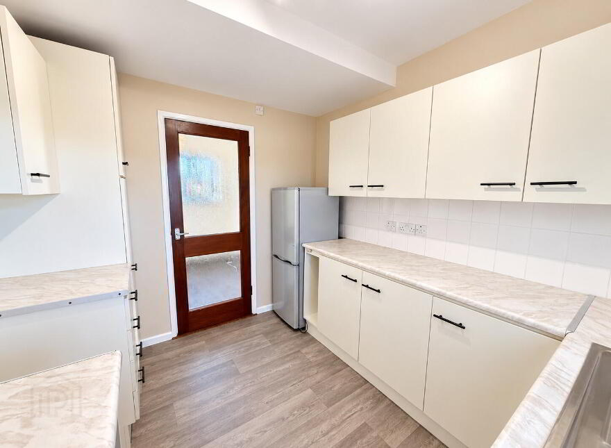 8 Scarva Walk, Banbridge, BT32 3AB