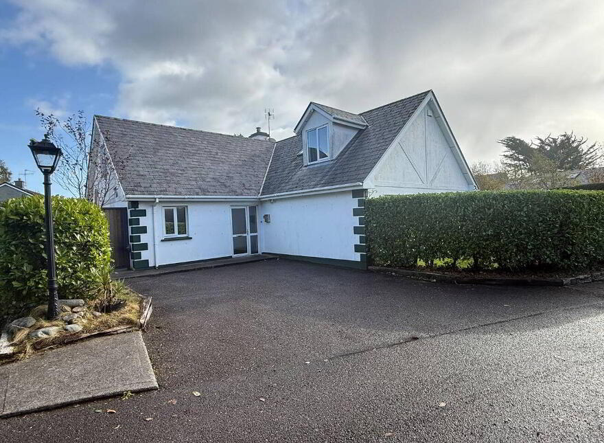 1 The Grove, Woodlawn Road, Killarney, V93D57X