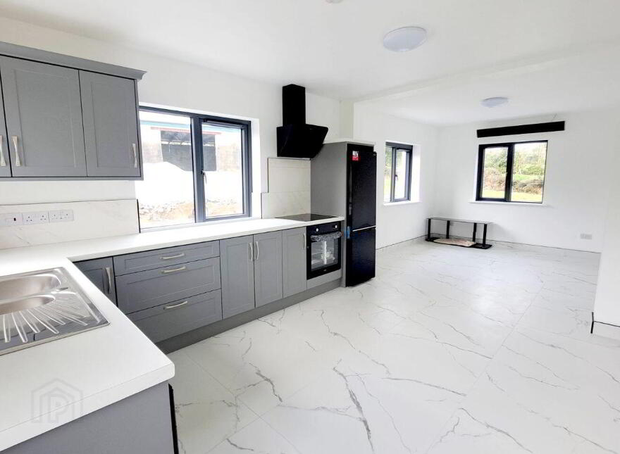 Curraghgorm, Mitchelstown, Knockanevin, P67V634