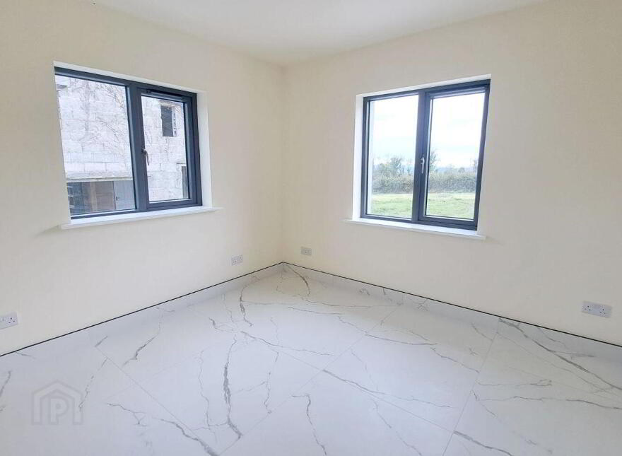Curraghgorm, Mitchelstown, Knockanevin, P67V634