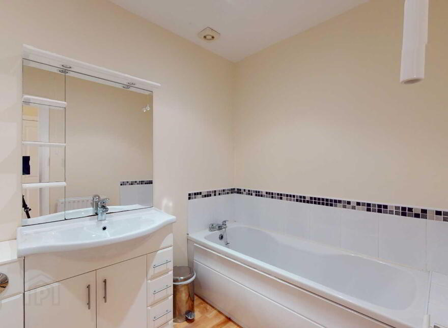 41 Waterfoot Park, Waterside, Derry / Londonderry, BT47 6SW