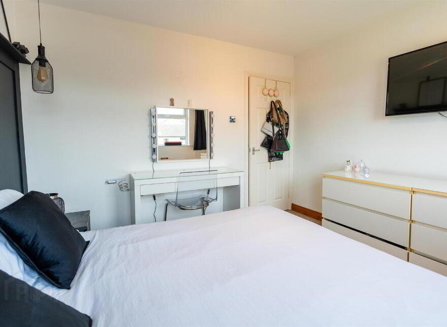 4 Gibsons Green, Bangor, BT19 7SQ