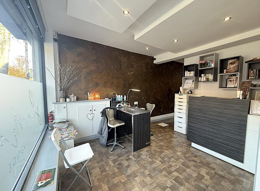 156 Sandy Row, Belfast, BT12 5EY