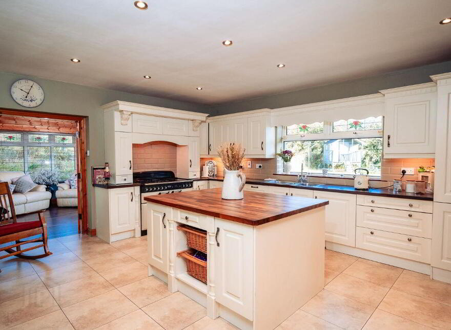 Glounaglough, Rylane, P32VW62