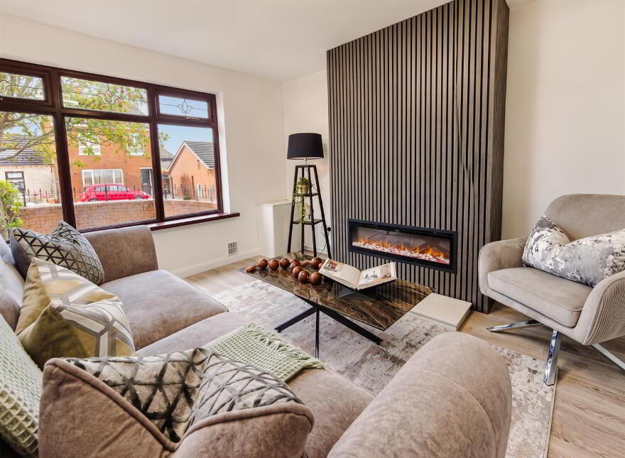 13 Hillview Court, Belfast, BT14 7BU