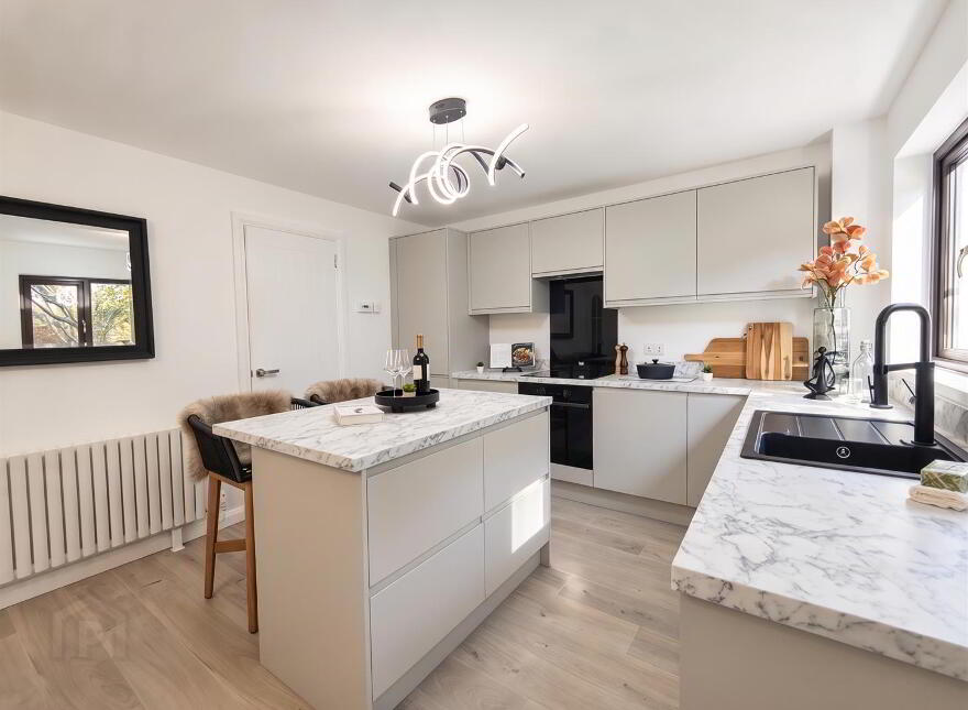 13 Hillview Court, Belfast, BT14 7BU