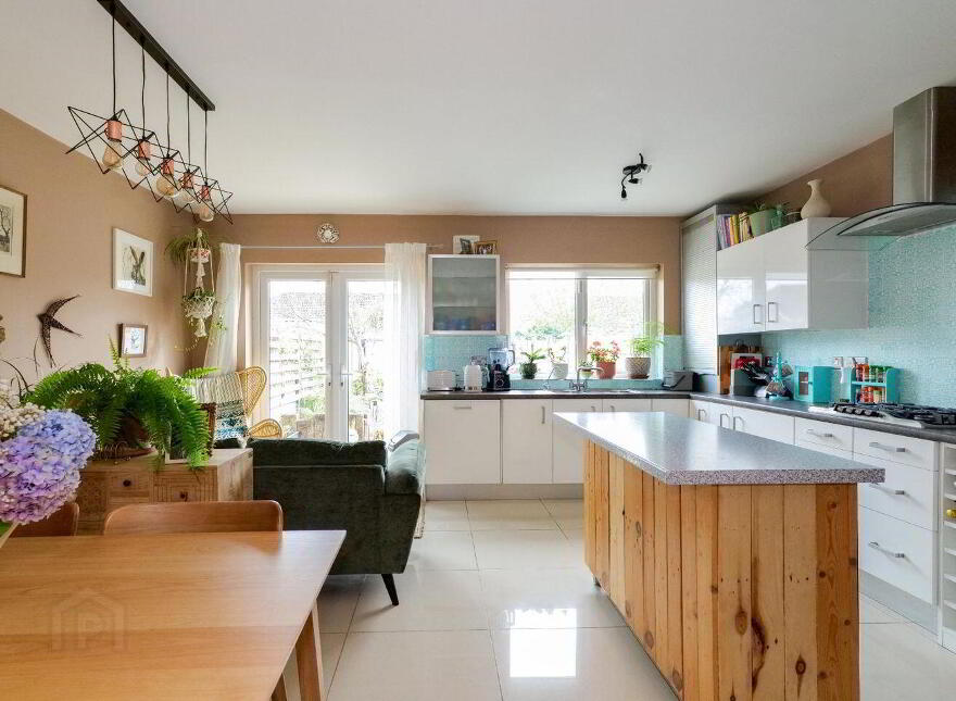 50 Leargan, Western Distributor Road, Knocknacarra, H91W8YN