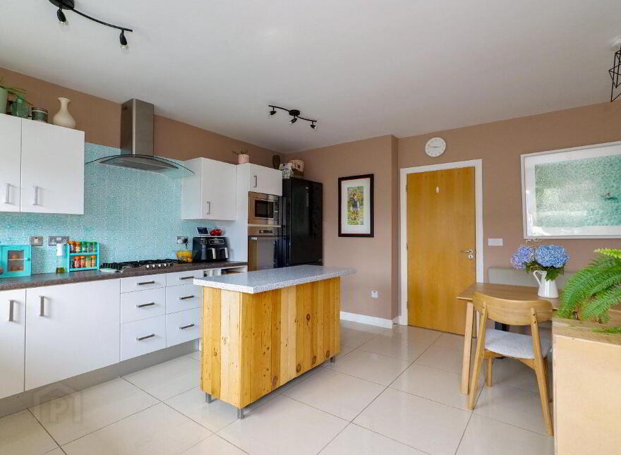 50 Leargan, Western Distributor Road, Knocknacarra, H91W8YN