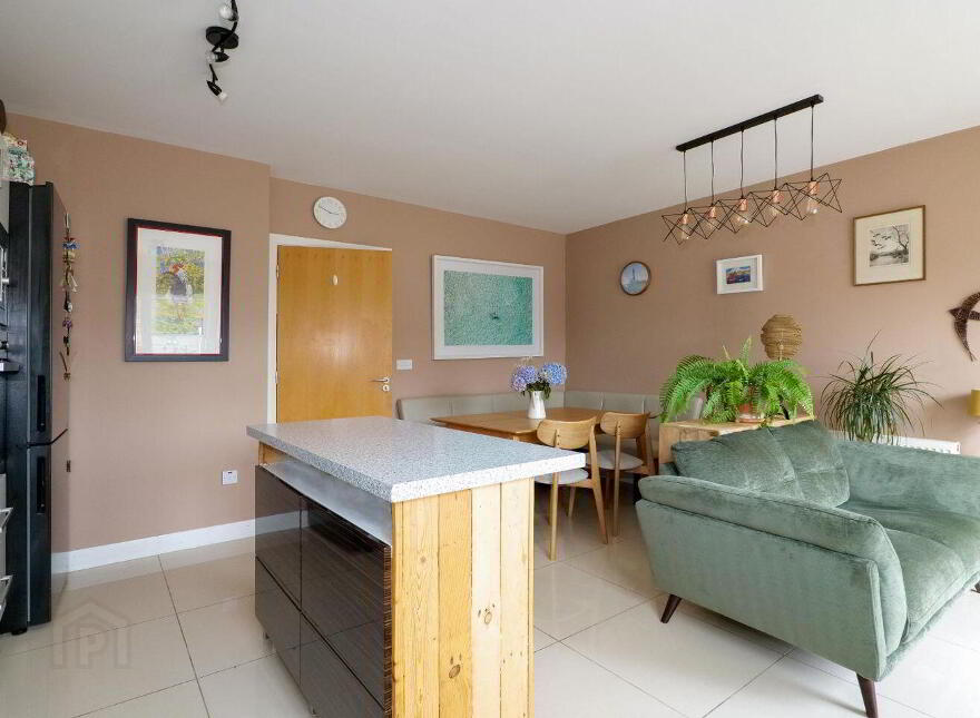 50 Leargan, Western Distributor Road, Knocknacarra, H91W8YN