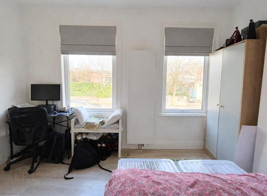 Apt 3, 34 Lisburn Road, Belfast, BT9 6AA